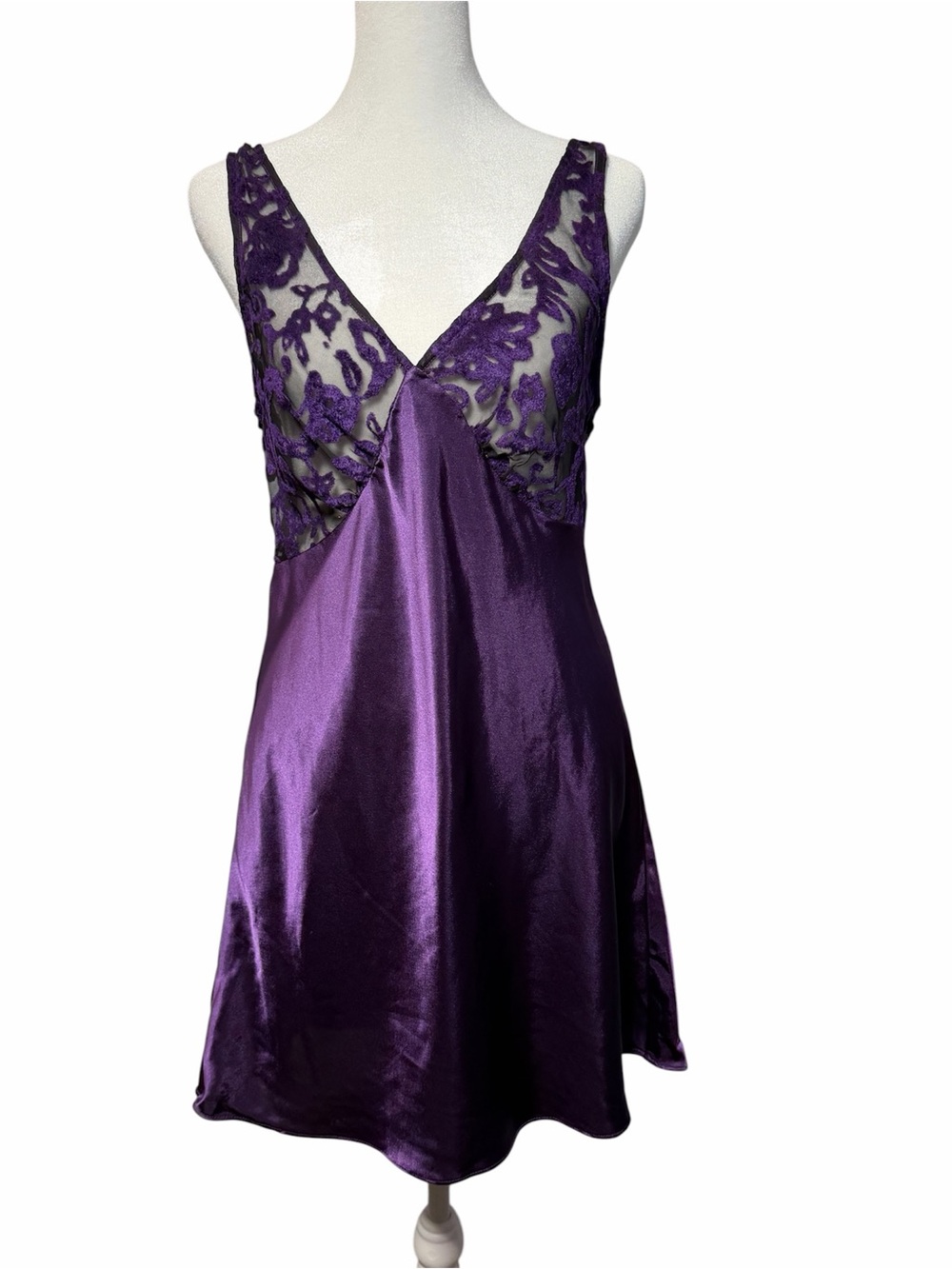 Vtg Victoria’s Secret Gold Label Purple Satin Lace Slip Dress Chemise Medium